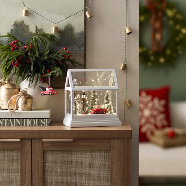Dashing Through the Pines – 2025 Limited-Edition Scentsy Warmer
