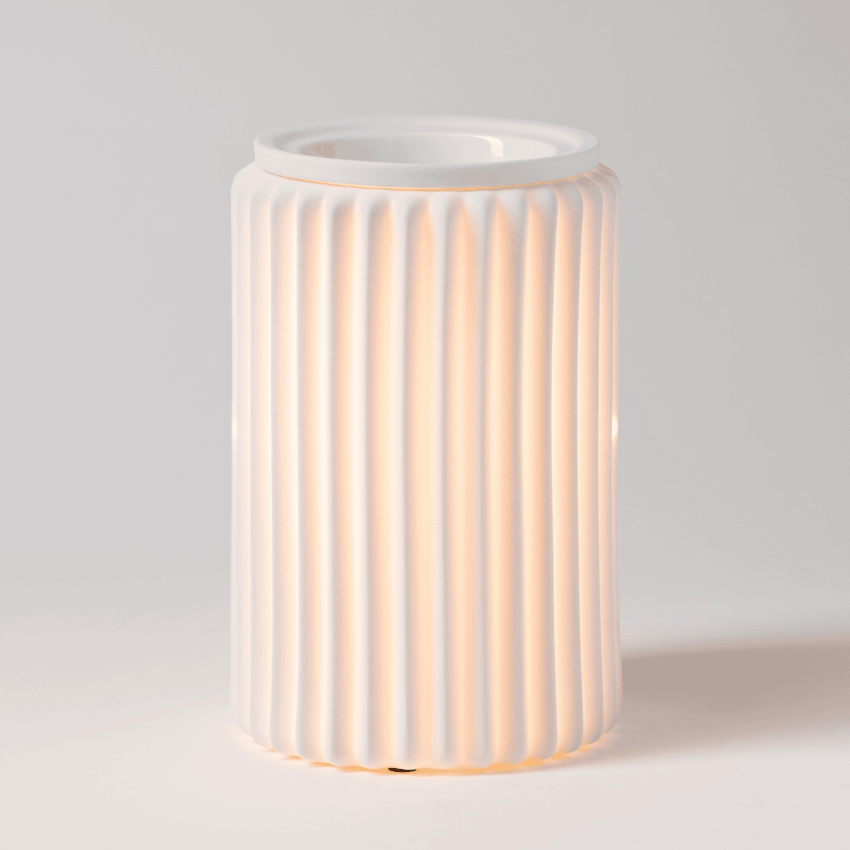 Scentsy Warmer FlutedGlow PACKSHOT Glow