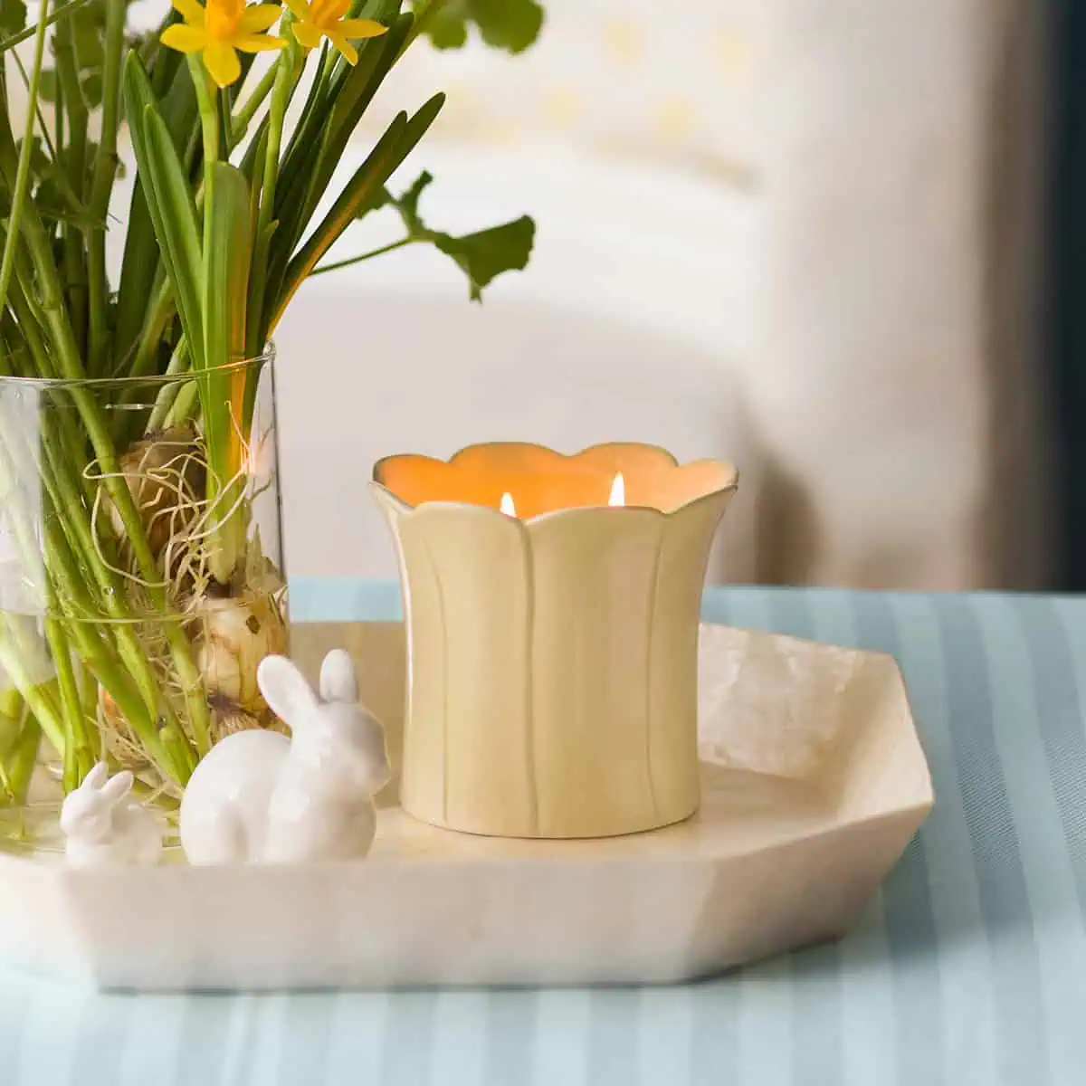 Scentsy Easter WildHoneysuckleWillow Candle Tight